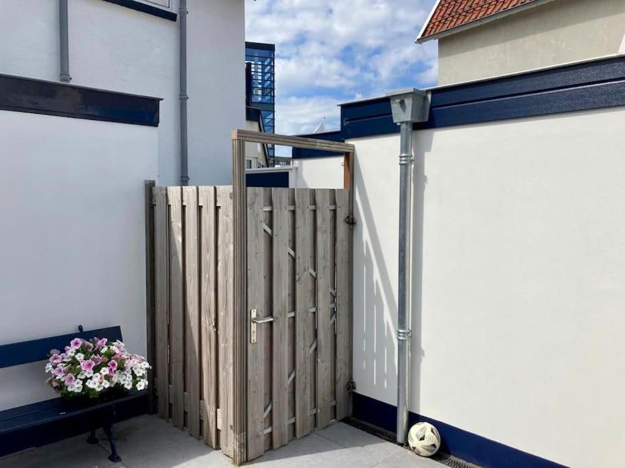Beachhouse Stranddistel 100M From The Beach ノールトウェイク エクステリア 写真